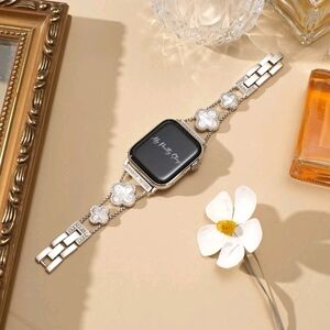 NWT BCBG Silver Rhinestone Flora Apple Watch Bands